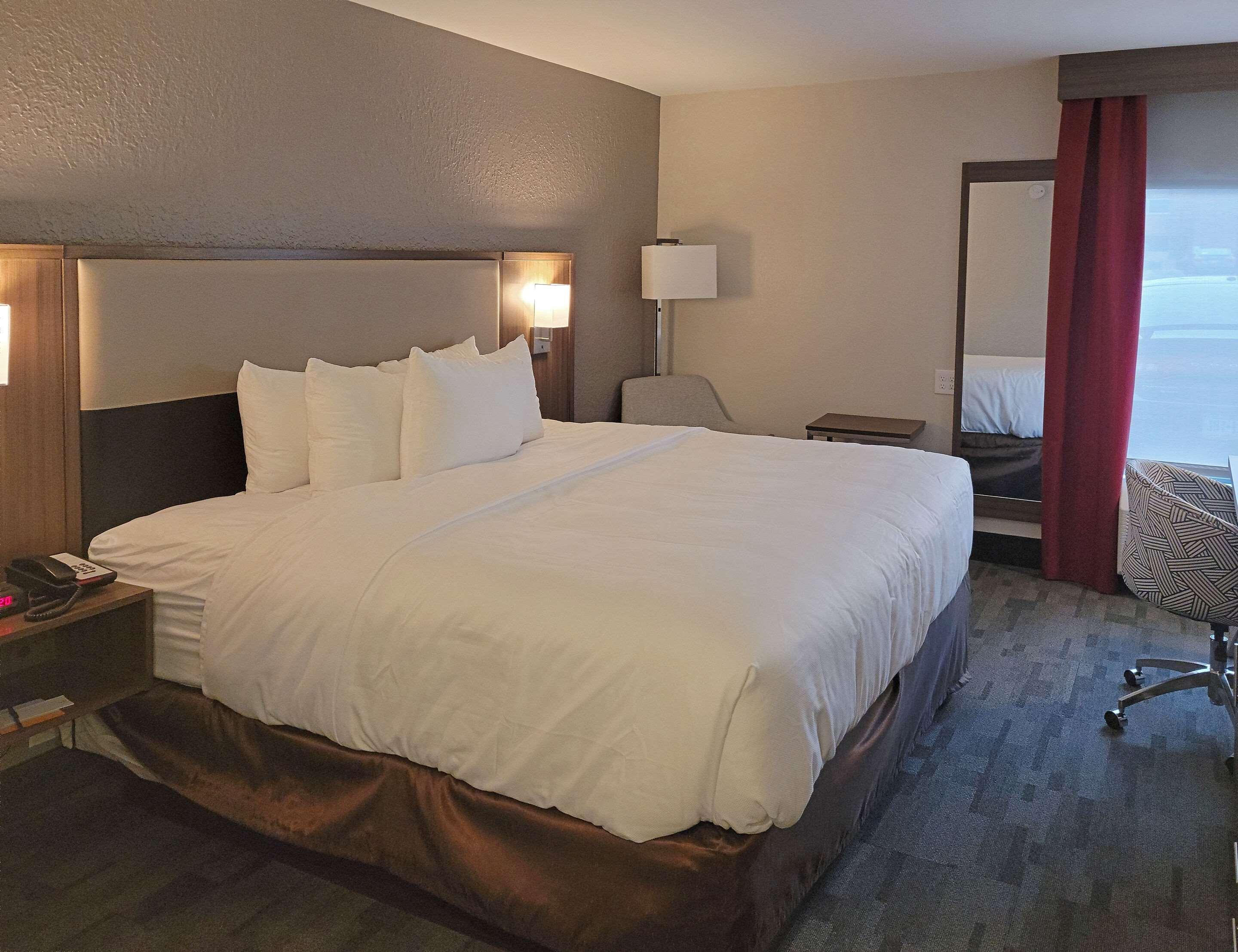 Comfort Inn & Suites Wyomissing-Reading エクステリア 写真