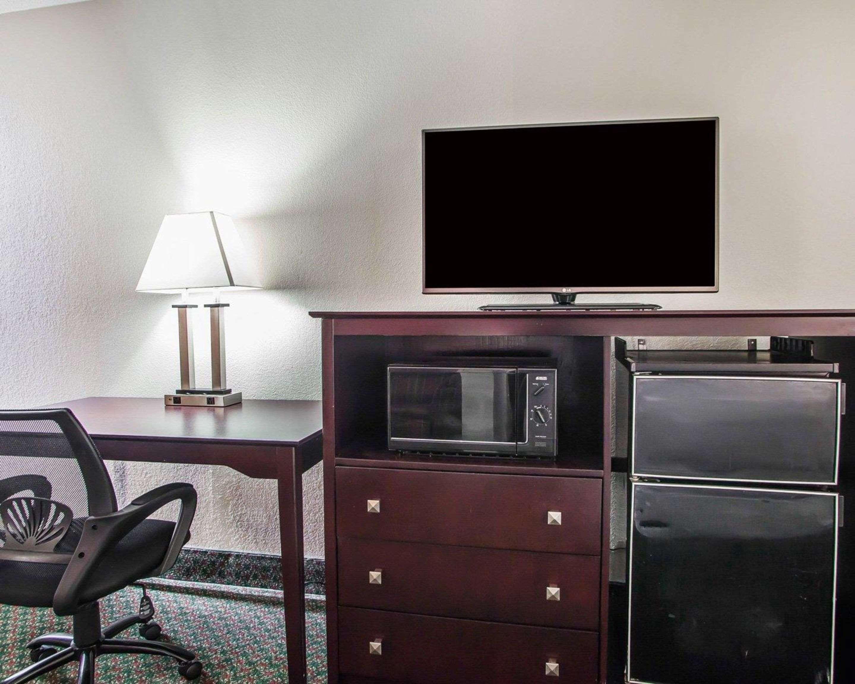 Comfort Inn & Suites Wyomissing-Reading エクステリア 写真