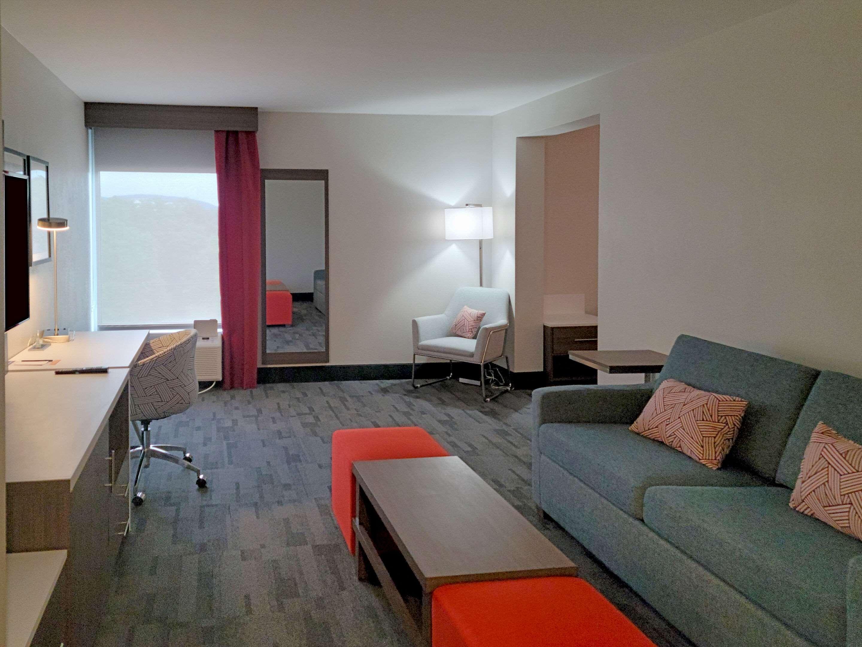 Comfort Inn & Suites Wyomissing-Reading エクステリア 写真