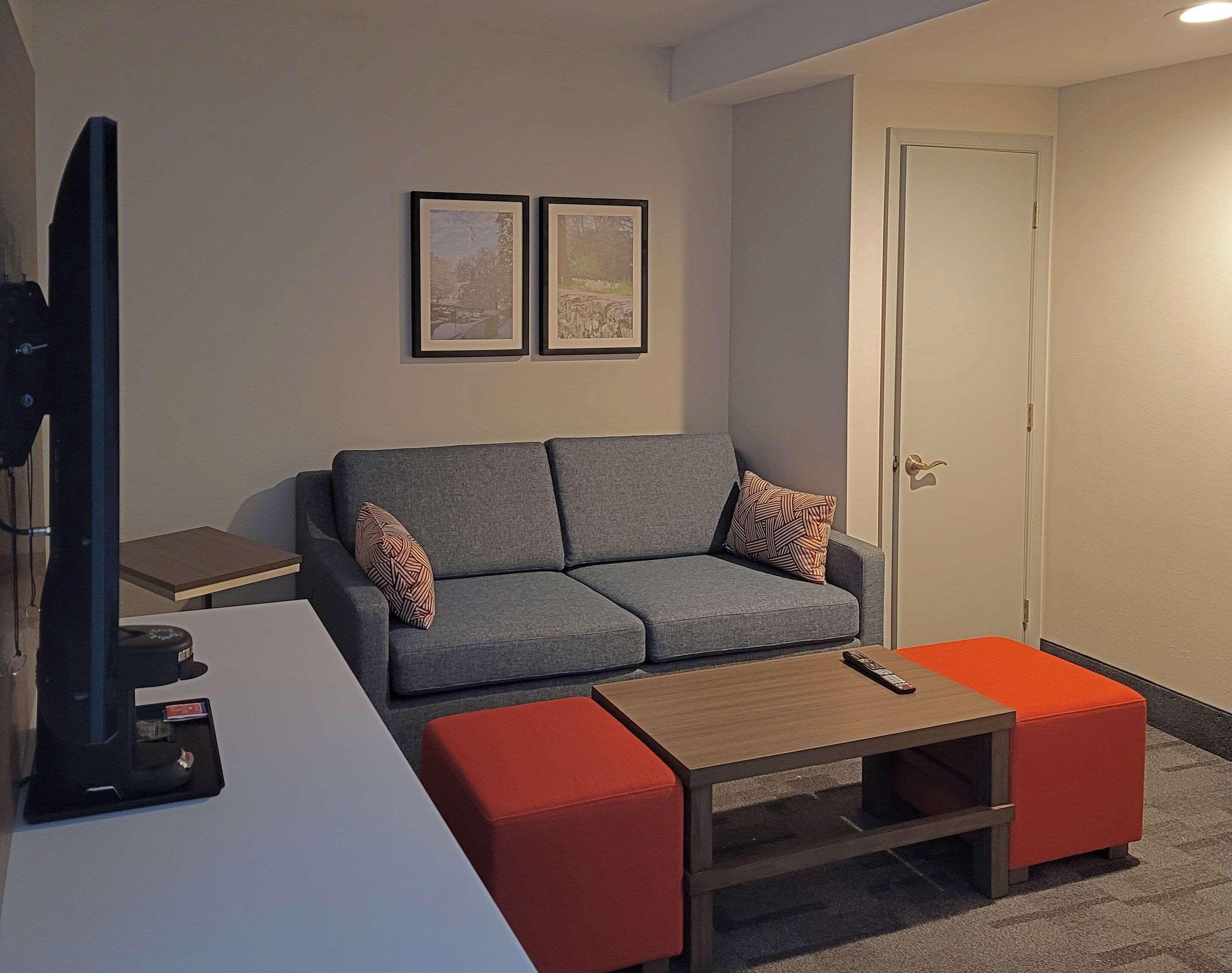 Comfort Inn & Suites Wyomissing-Reading エクステリア 写真
