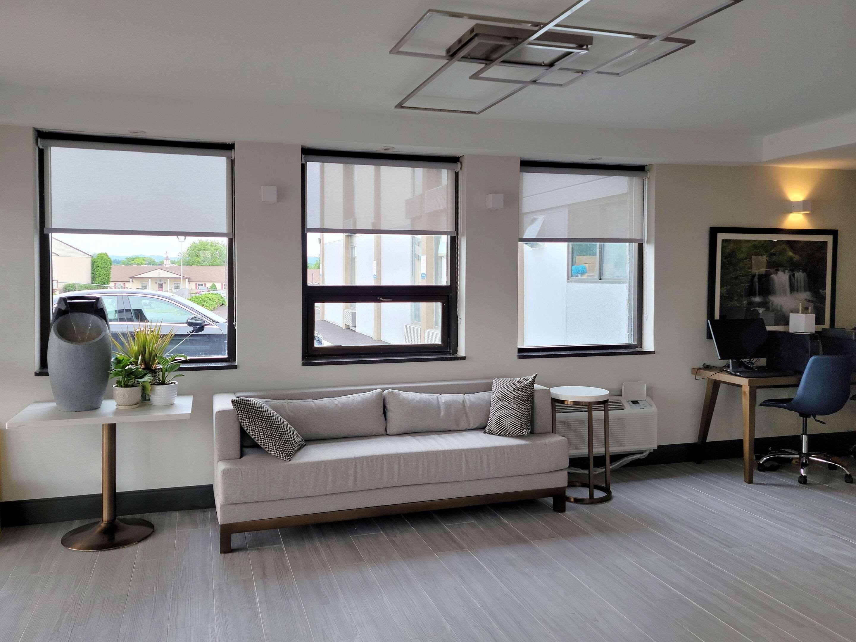 Comfort Inn & Suites Wyomissing-Reading エクステリア 写真