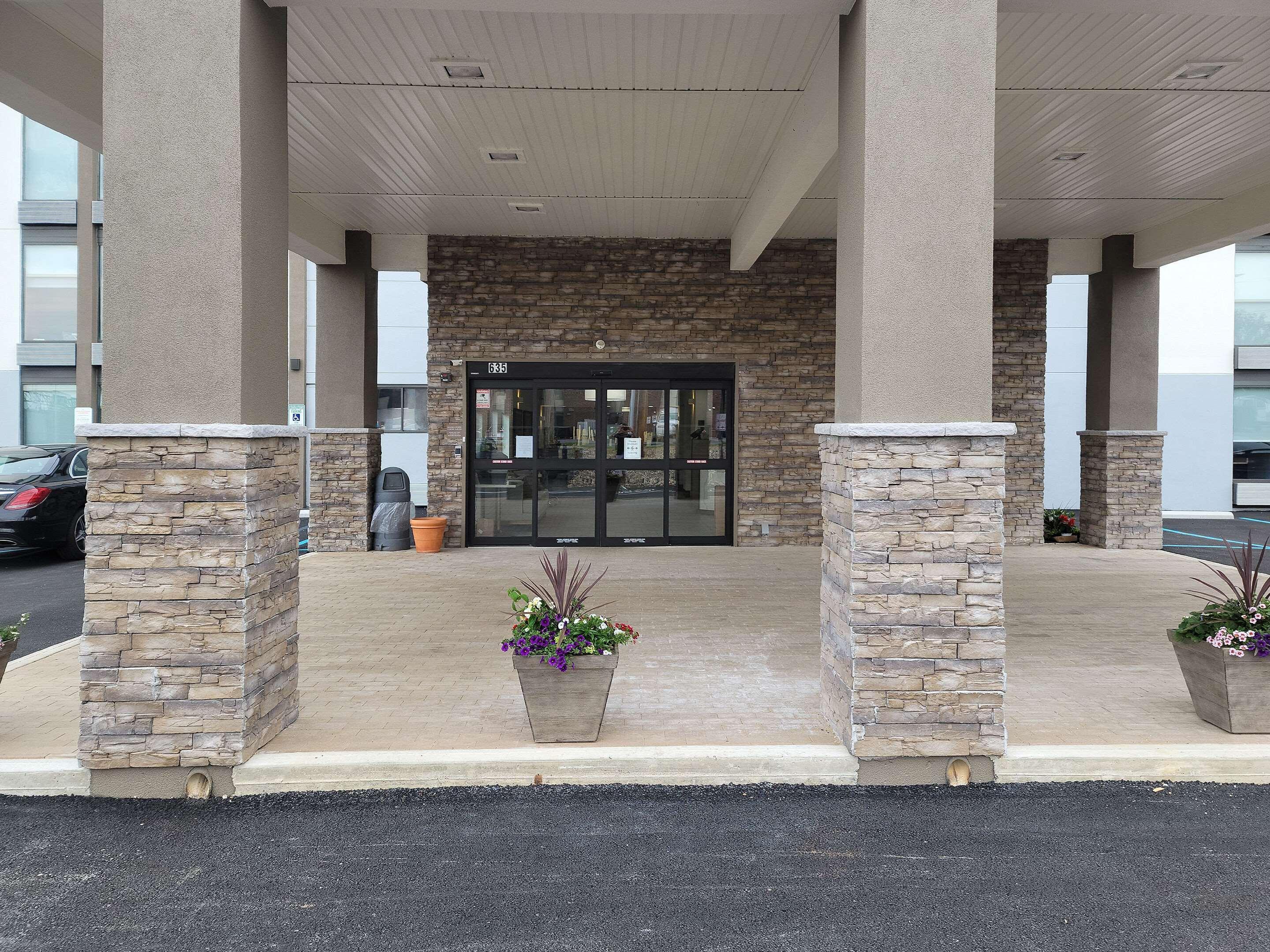 Comfort Inn & Suites Wyomissing-Reading エクステリア 写真