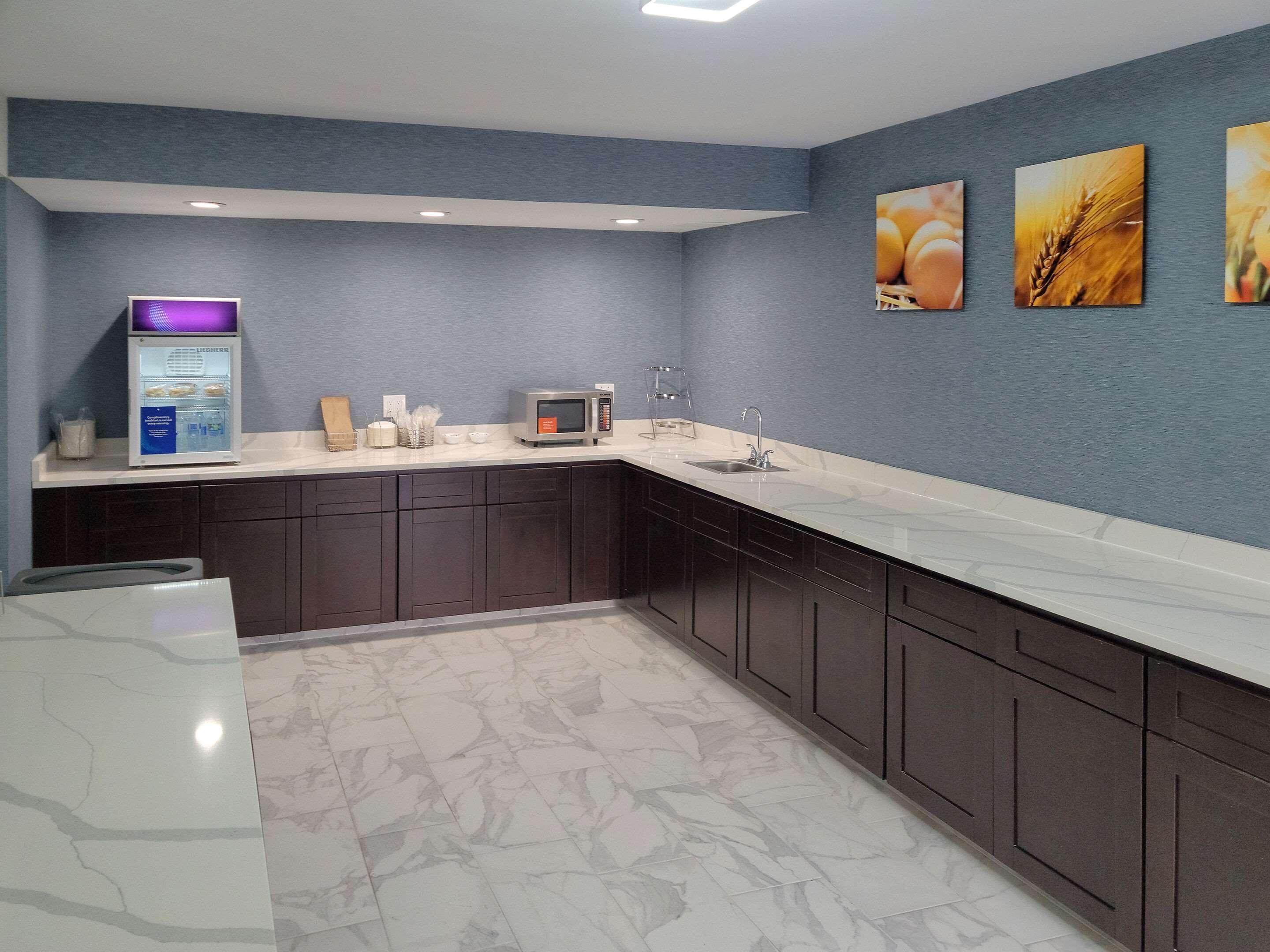 Comfort Inn & Suites Wyomissing-Reading エクステリア 写真